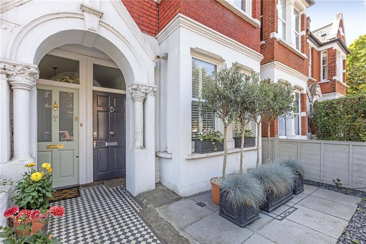 Properti dijual Southfield Road, London, W4 Knight Frank