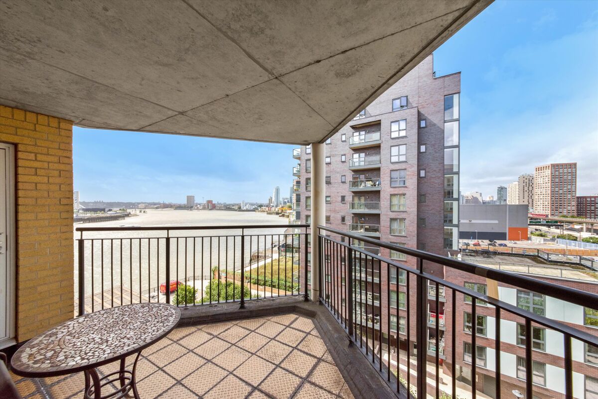 flat to rent in Studley Court, 5 Prime Meridian Walk, London, E14 CWQ012003814 Knight Frank