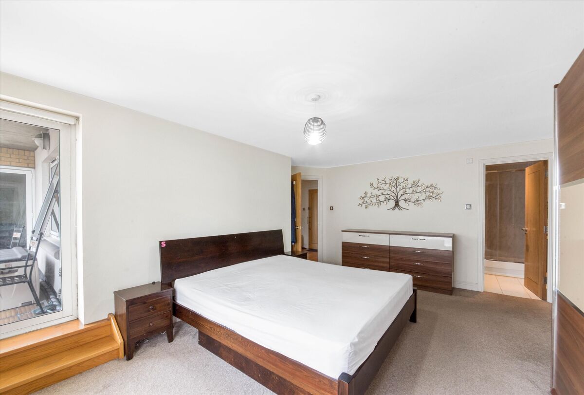 flat to rent in Studley Court, 5 Prime Meridian Walk, London, E14