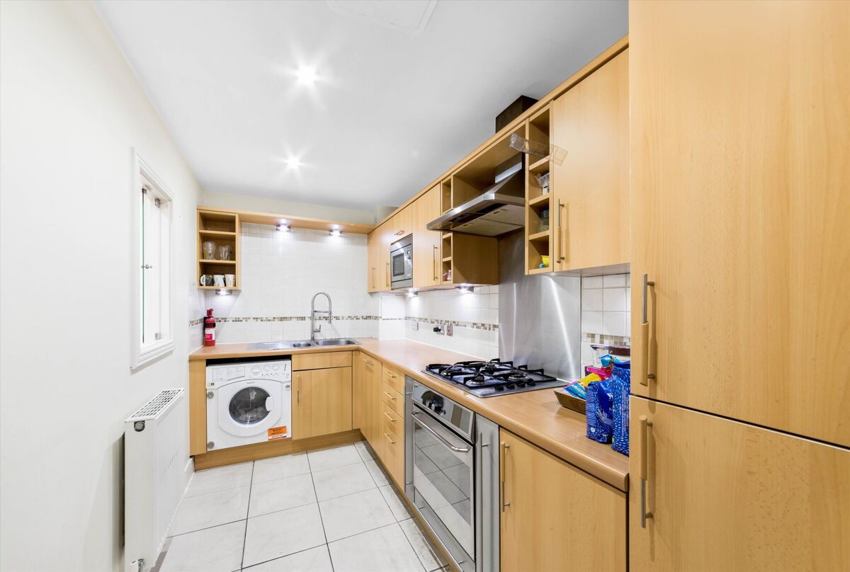 flat to rent in Studley Court, 5 Prime Meridian Walk, London, E14