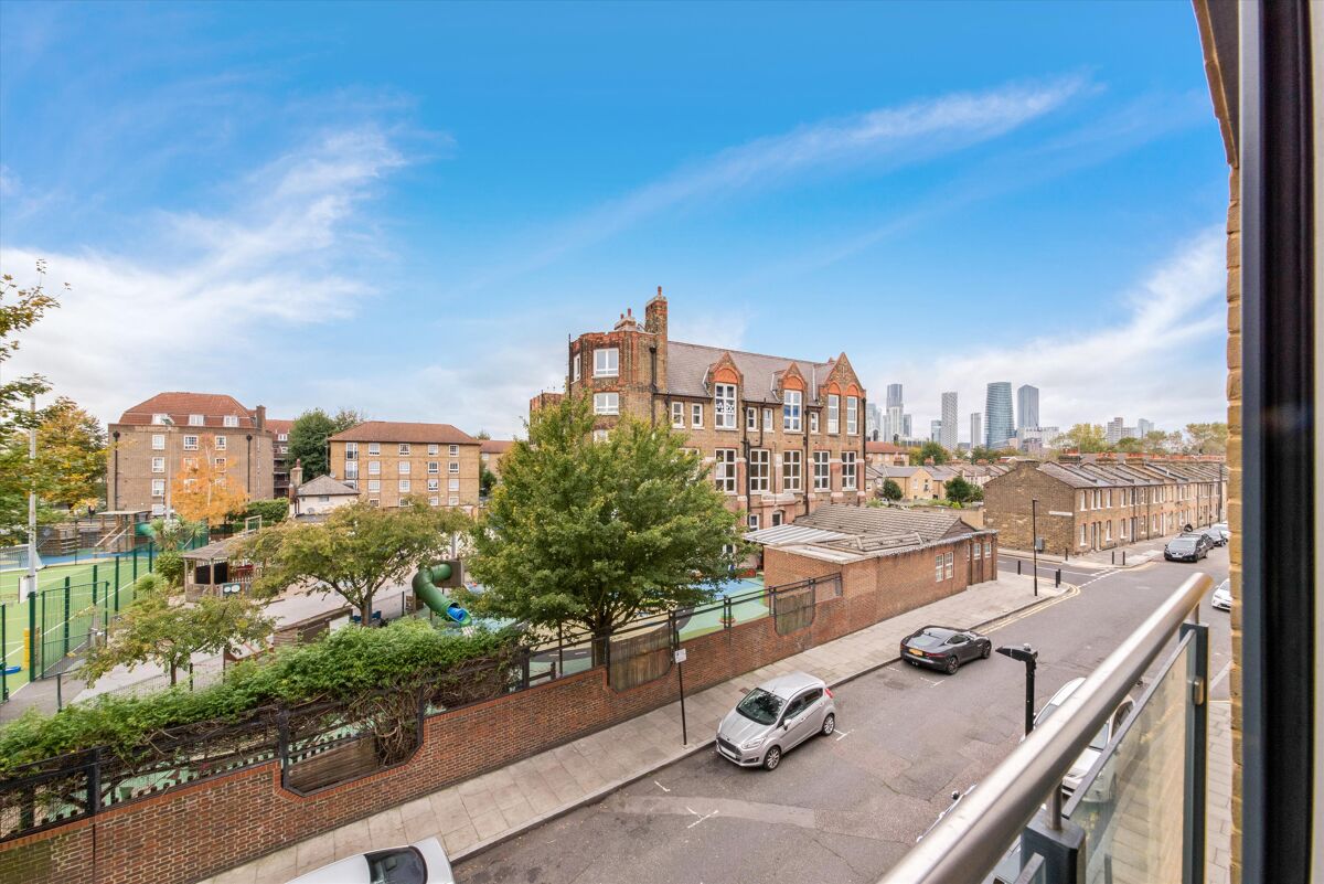 flat to rent in Forge Square, London, E14 - CWQ012055143 | Knight Frank