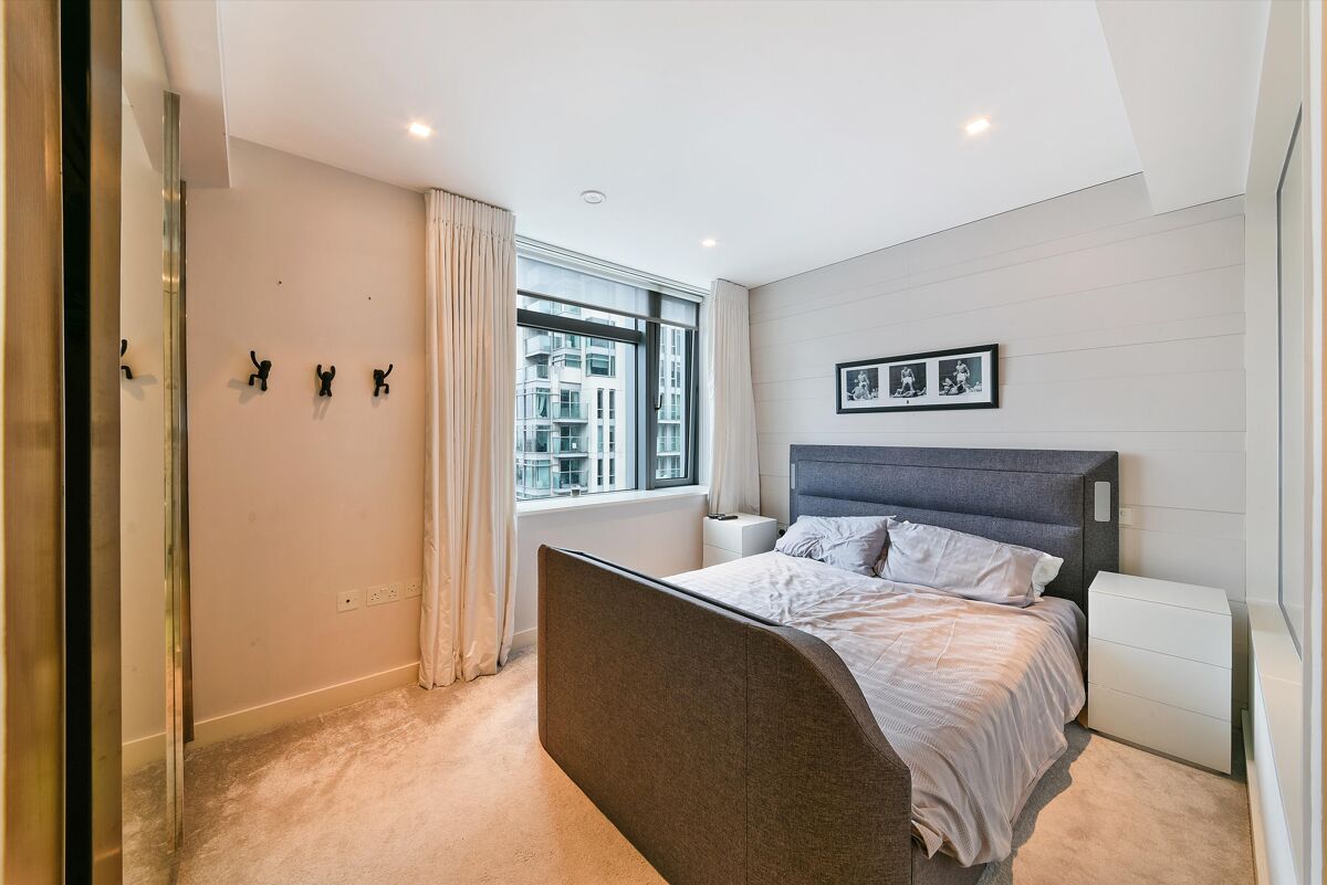 flat to rent in Pan Peninsula, Pan Peninsula Square, Nr Canary Wharf