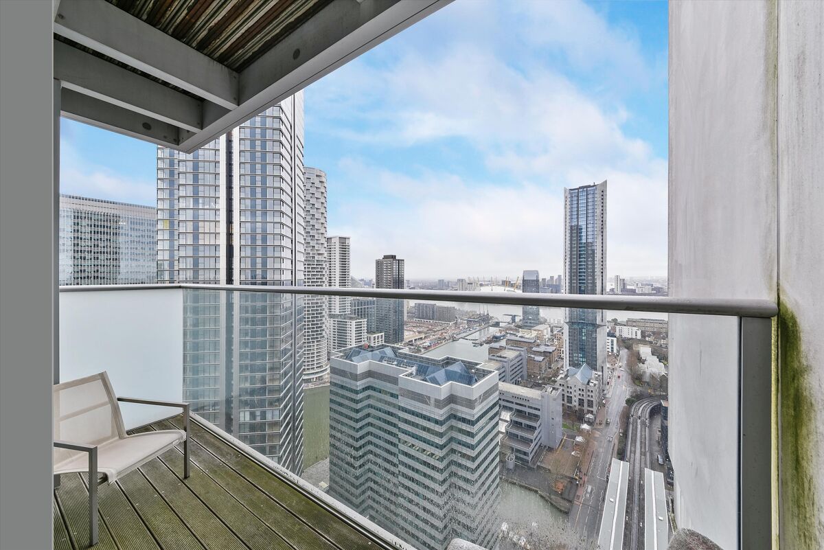 flat to rent in Pan Peninsula, Pan Peninsula Square, Nr Canary Wharf