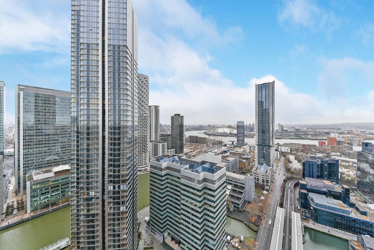 Flat To Rent In Pan Peninsula, Pan Peninsula Square, Nr Canary Wharf 