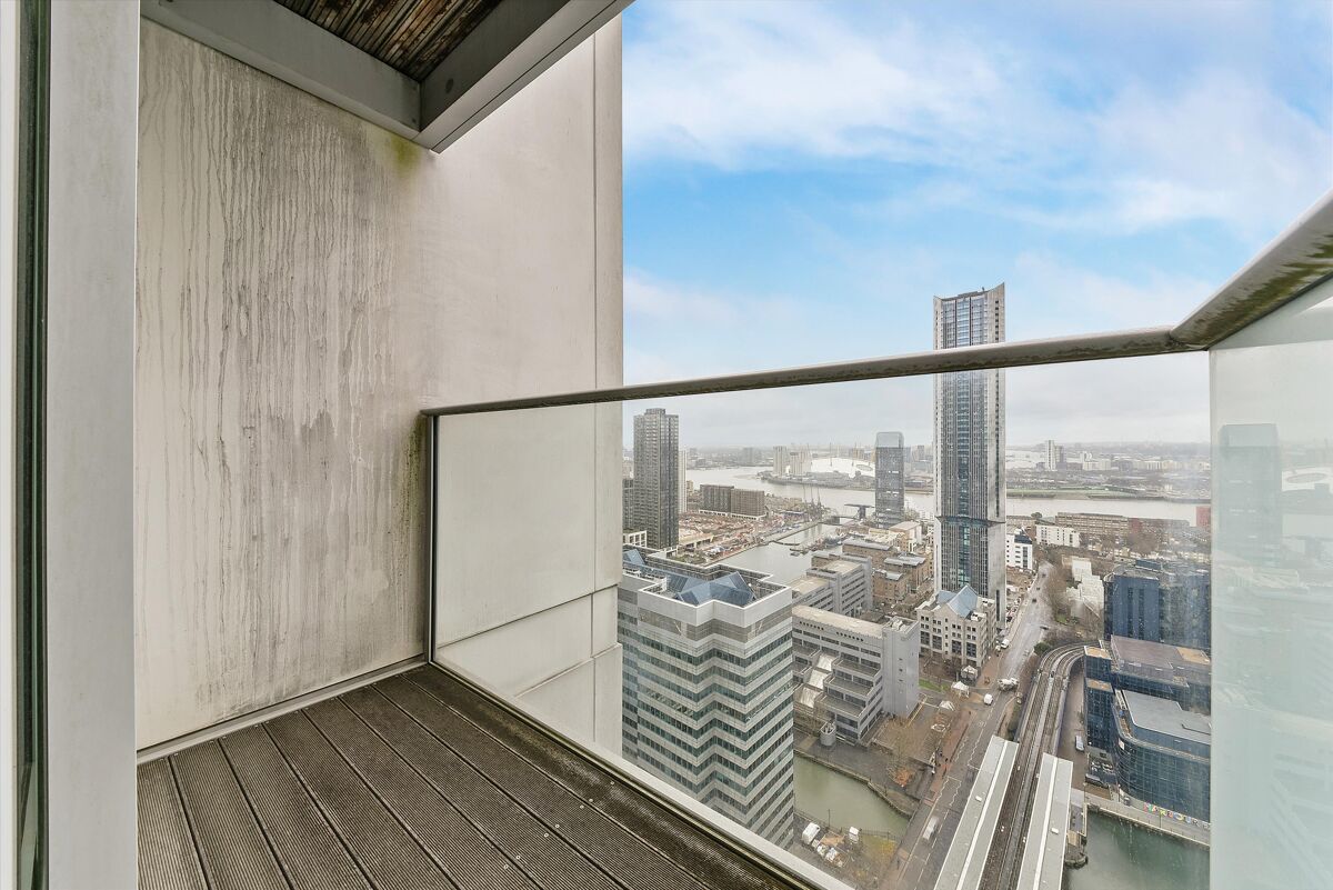 flat to rent in Pan Peninsula, Pan Peninsula Square, Nr Canary Wharf