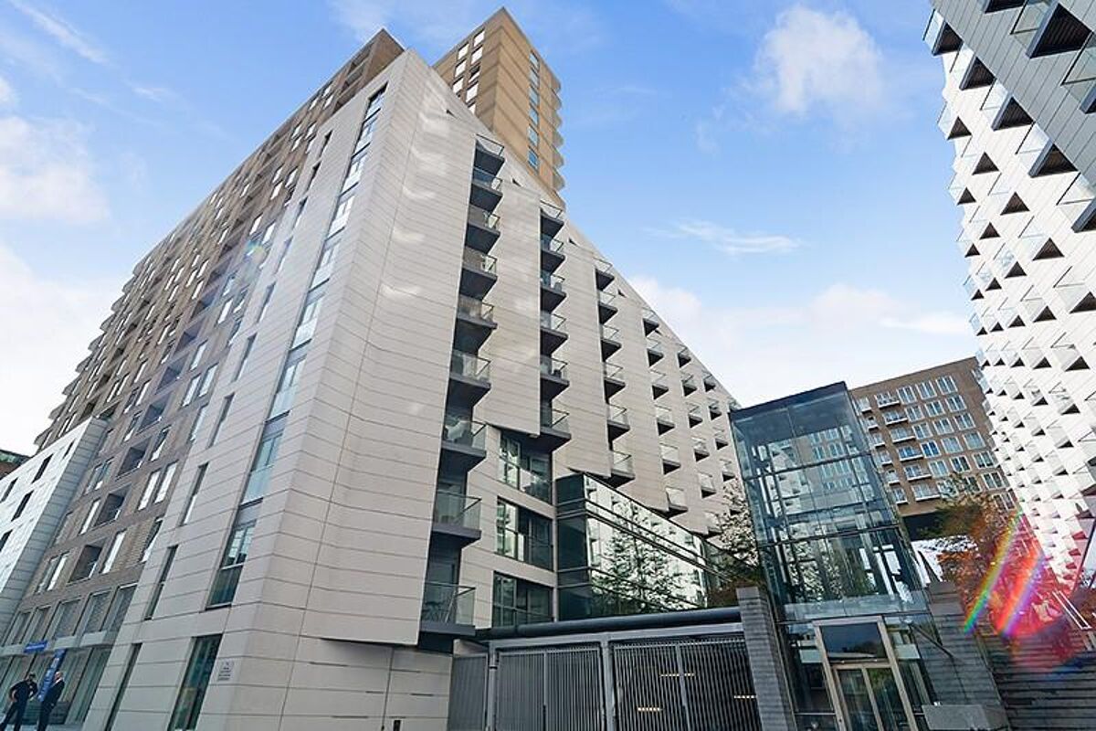 flat to rent in Baltimore Wharf, Nr Canary Wharf, London, E14 ...