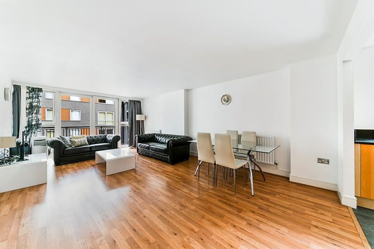 flat to rent in Gainsborough House, Cassilis Road, London, E14 CWQ012120969 Knight Frank