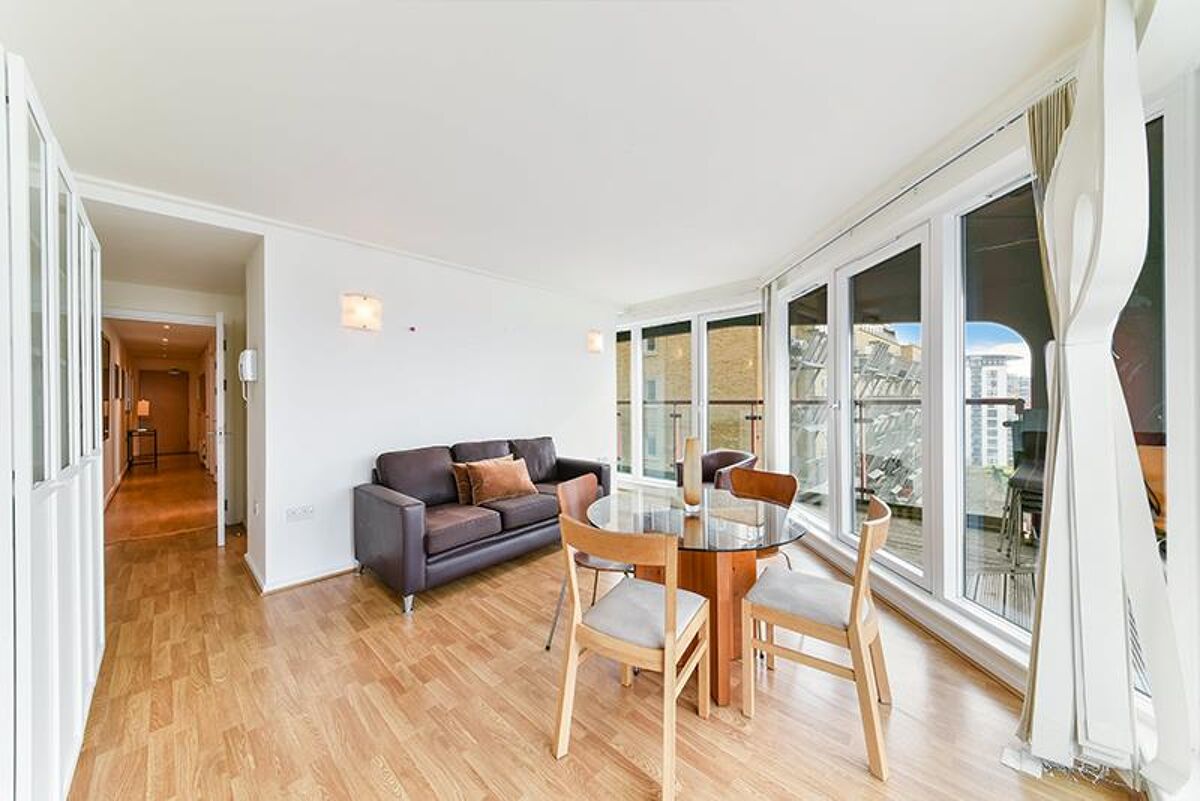 flat to rent in Seacon Tower, Hutchings Street, London, E14 ...