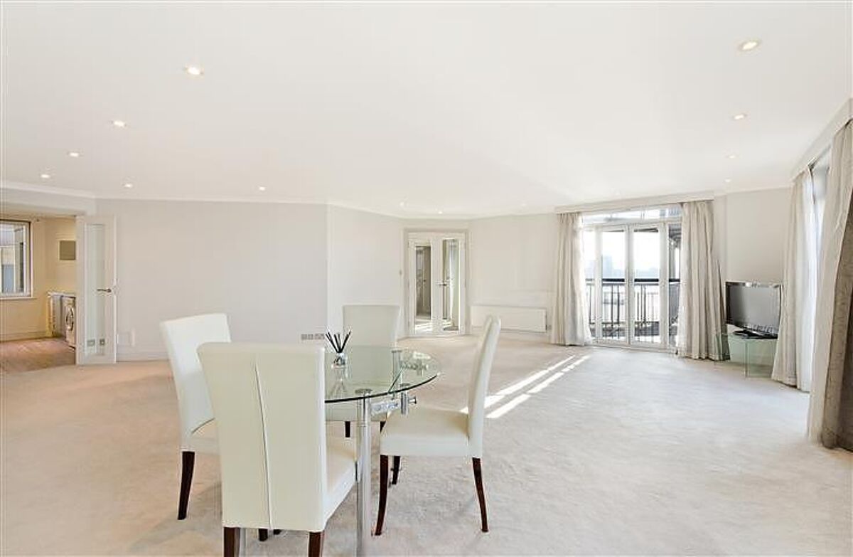 flat to rent in Dundee Wharf, Three Colt Street, Limehouse, London, E14