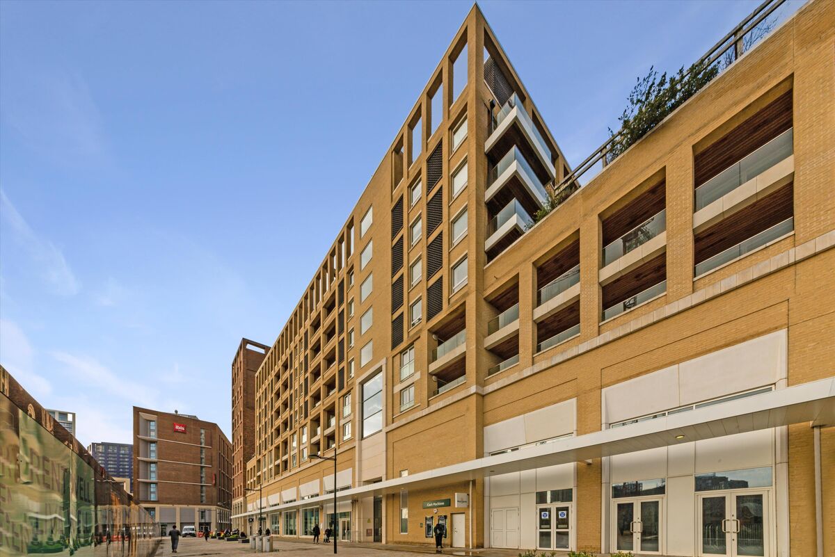 flat to rent in Eddington Court, Silvertown Square, Canning Town
