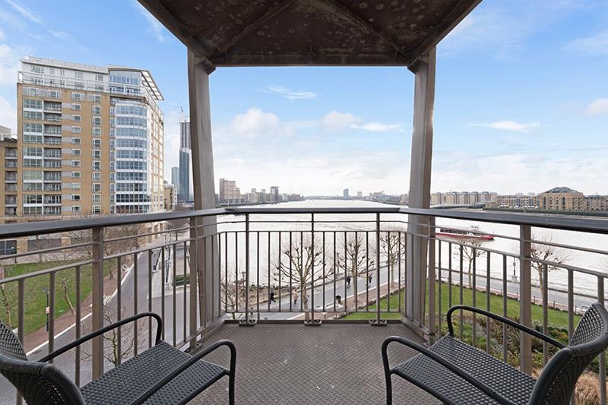 flat to rent in Dundee Wharf, 100 Three Colt Street, Limehouse, London
