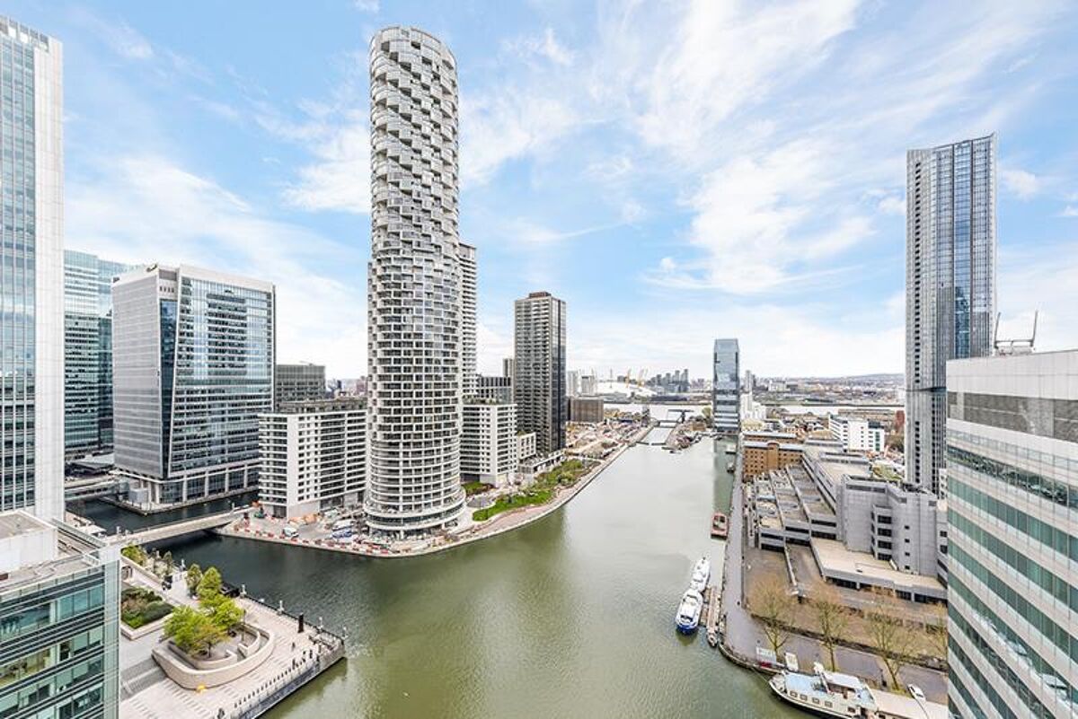 flat to rent in Hampton Tower, (South Quay Plaza) , London, E14 ...