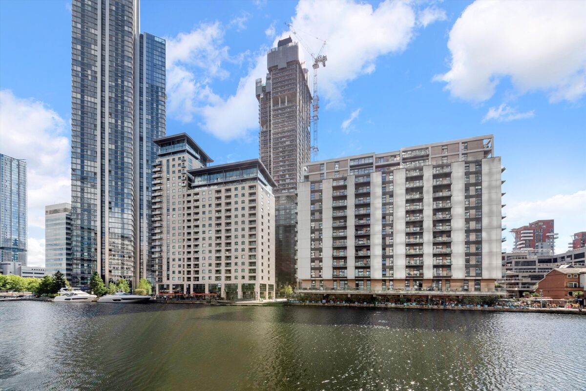 flat to rent in Discovery Dock Apartments West, 2 South Quay Square