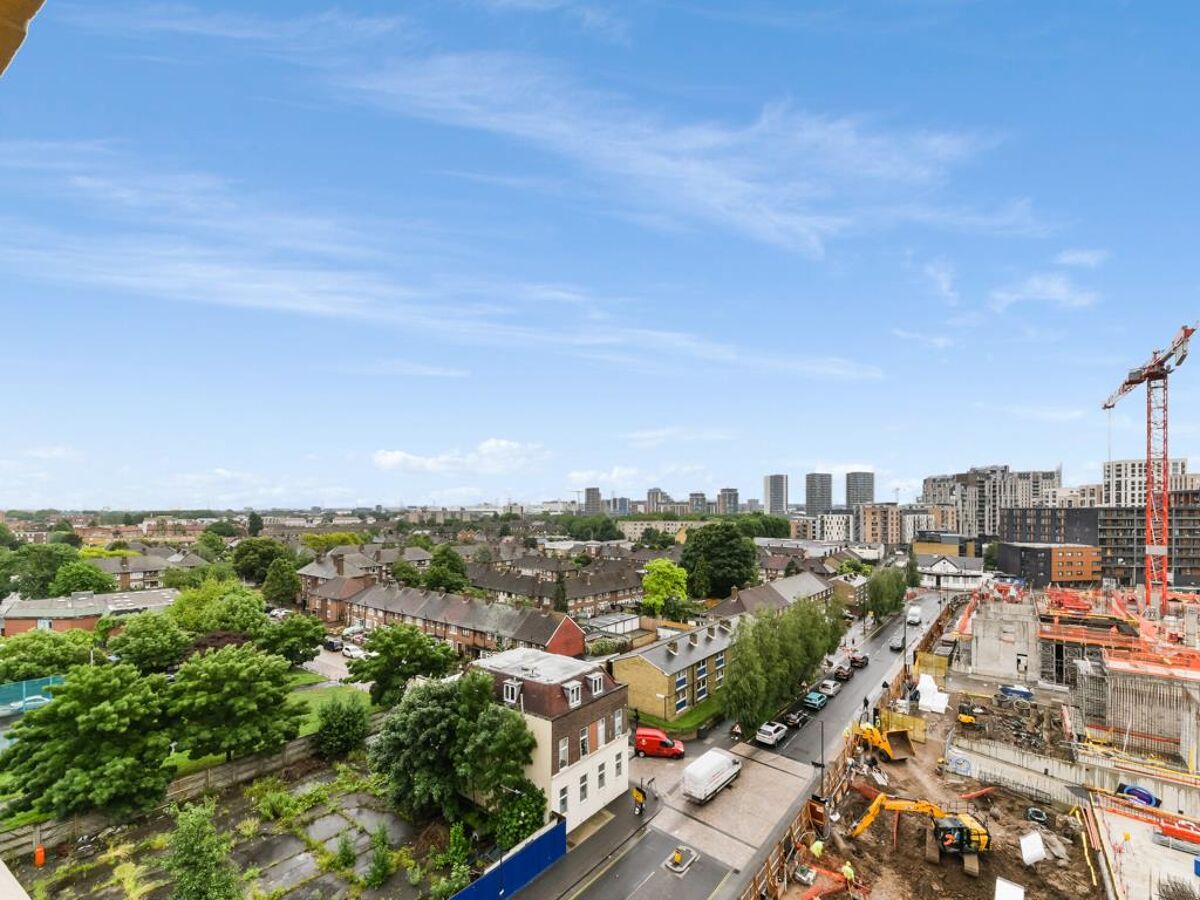 flat to rent in Sherrington Court, Rathbone Street, Canning Town