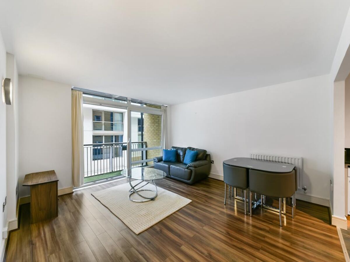flat to rent in Constable House, Cassilis Road, London, E14