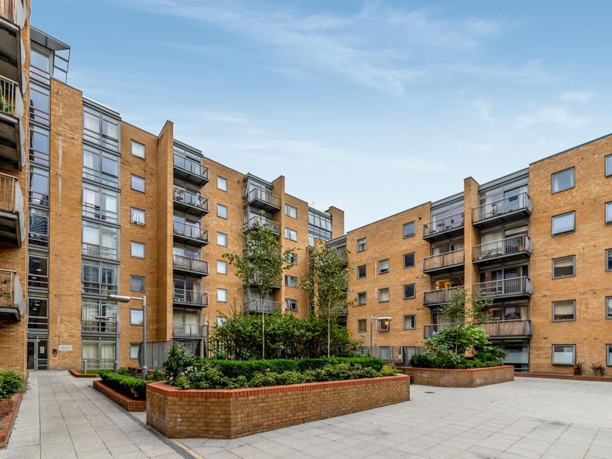 flat to rent in Constable House, Cassilis Road, London, E14