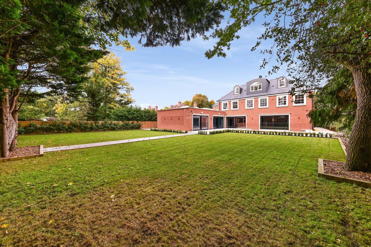 house to rent in Sylvan Avenue, Emerson Park, Hornchurch, Essex, RM11