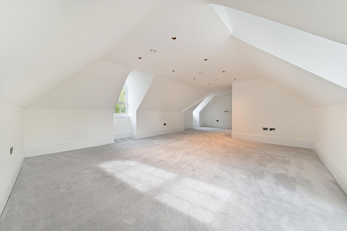house to rent in Sylvan Avenue, Emerson Park, Hornchurch, Essex, RM11
