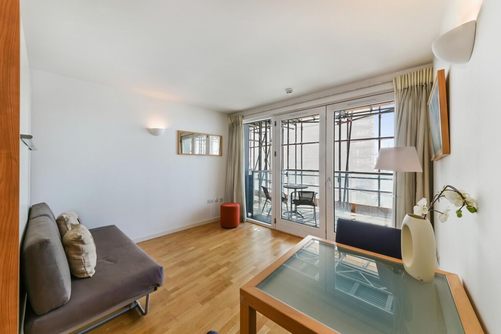 Image of New Providence Wharf, Fairmont Avenue, London, E14