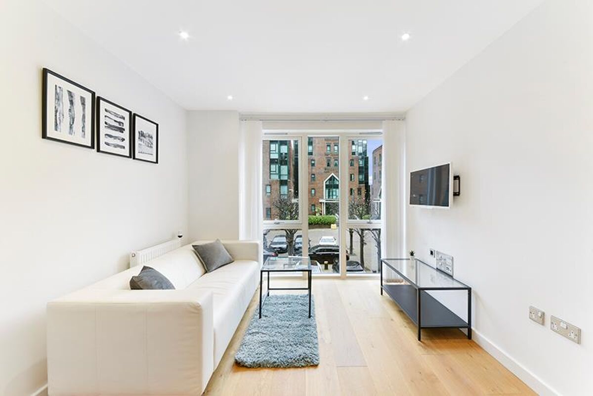 flat to rent in Waterford Court, 7 Turnberry Quay, London, E14 CWQ012258905 Knight Frank