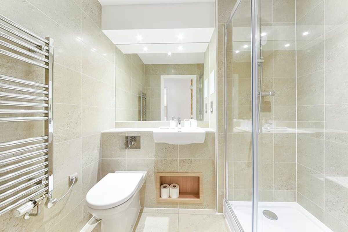 flat to rent in Waterford Court, 7 Turnberry Quay, London, E14 CWQ012258905 Knight Frank