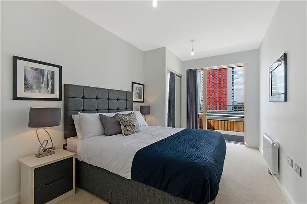 flat to rent in Eddington Court, Hallsville Quarter, Silvertown Square