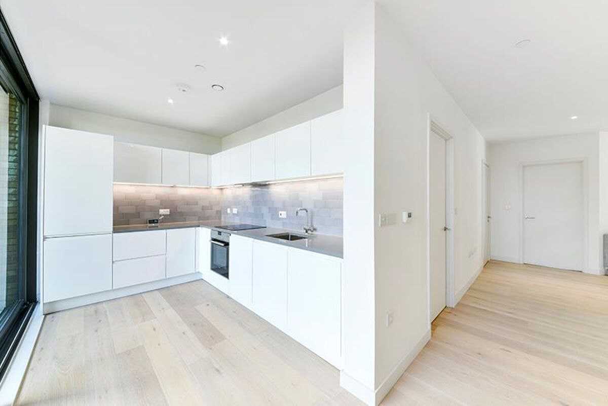 flat to rent in Masthead House, Rope Terrace, Royal Docks, London, E16 ...