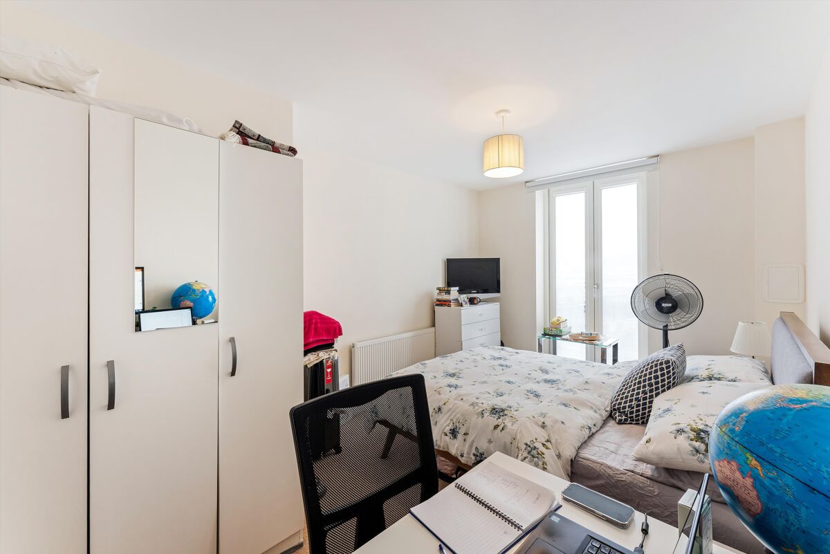 flat to rent in Hallmark Court, Ursula Gould Way, Limehouse Cut, London