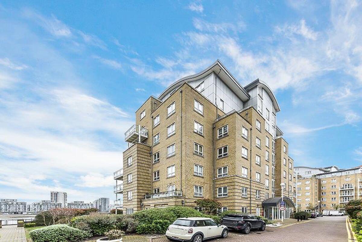 flat to rent in St. Davids Square, London, E14 CWQ012319237 Knight