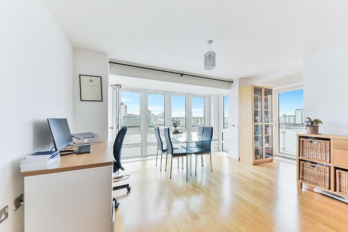 flat to rent in St. Davids Square, London, E14 CWQ012319237 Knight