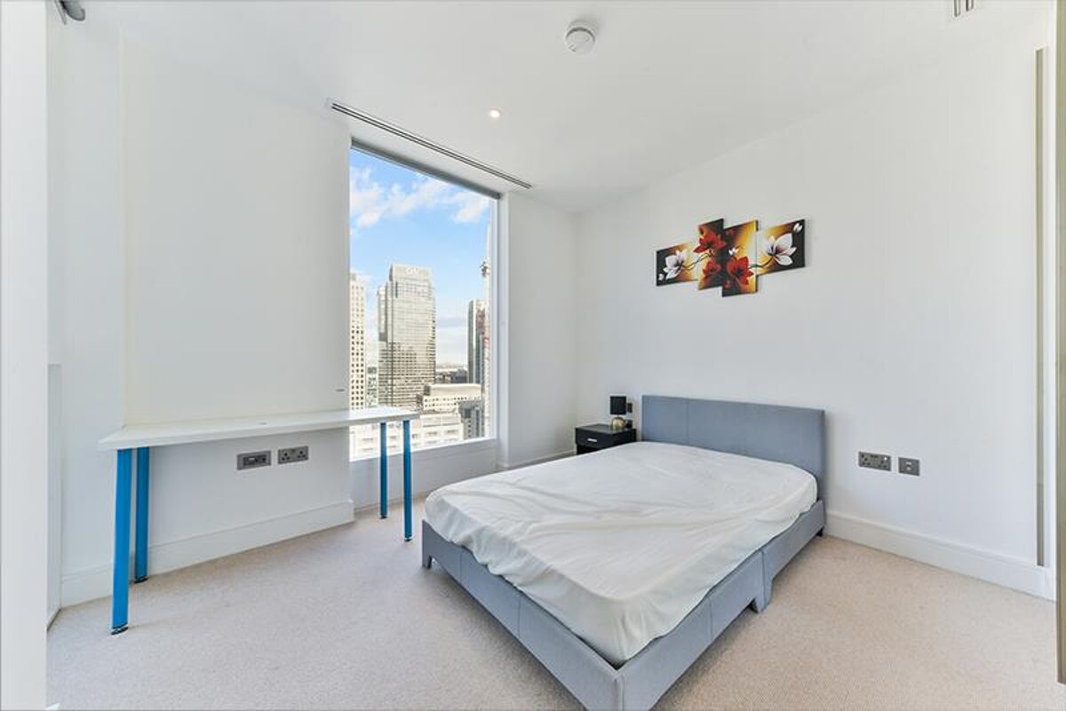 flat to rent in Maine Tower, 9 Harbour Way, London, E14 - CWQ012323167 ...