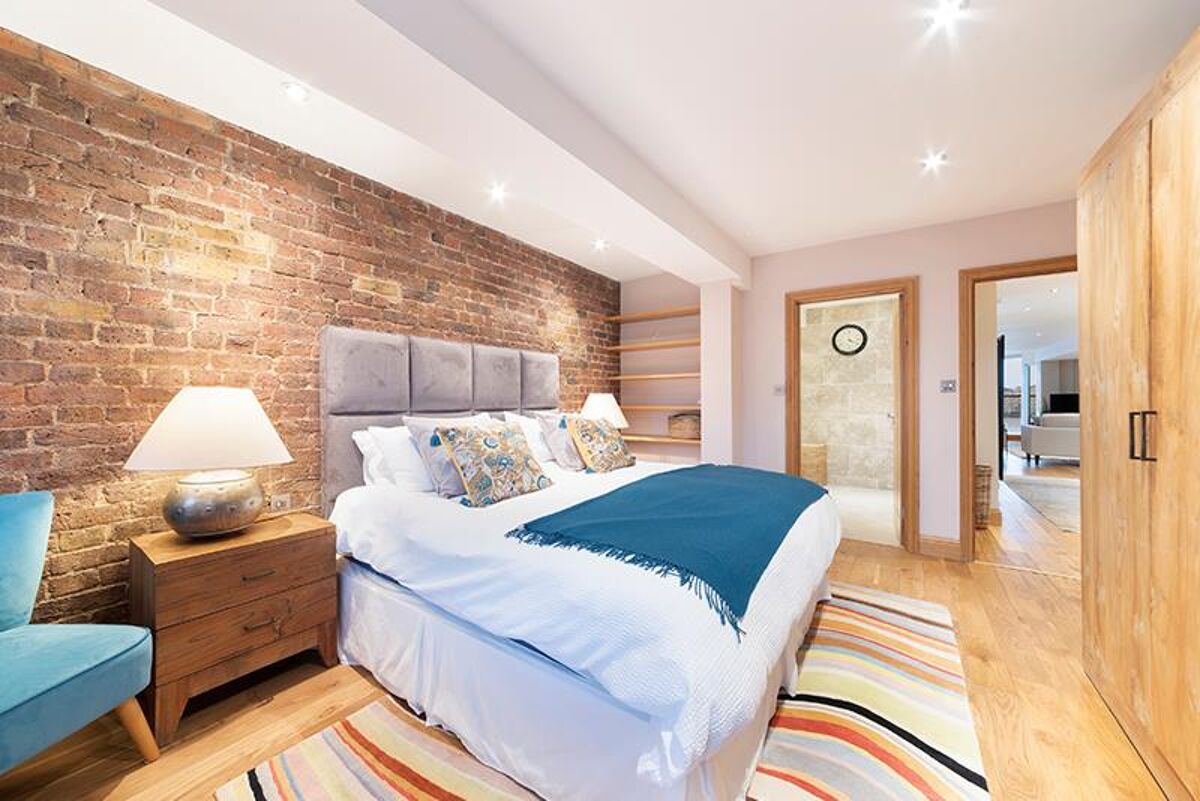 flat to rent in Roneo Wharf, Narrow Street, Limehouse, London, E14