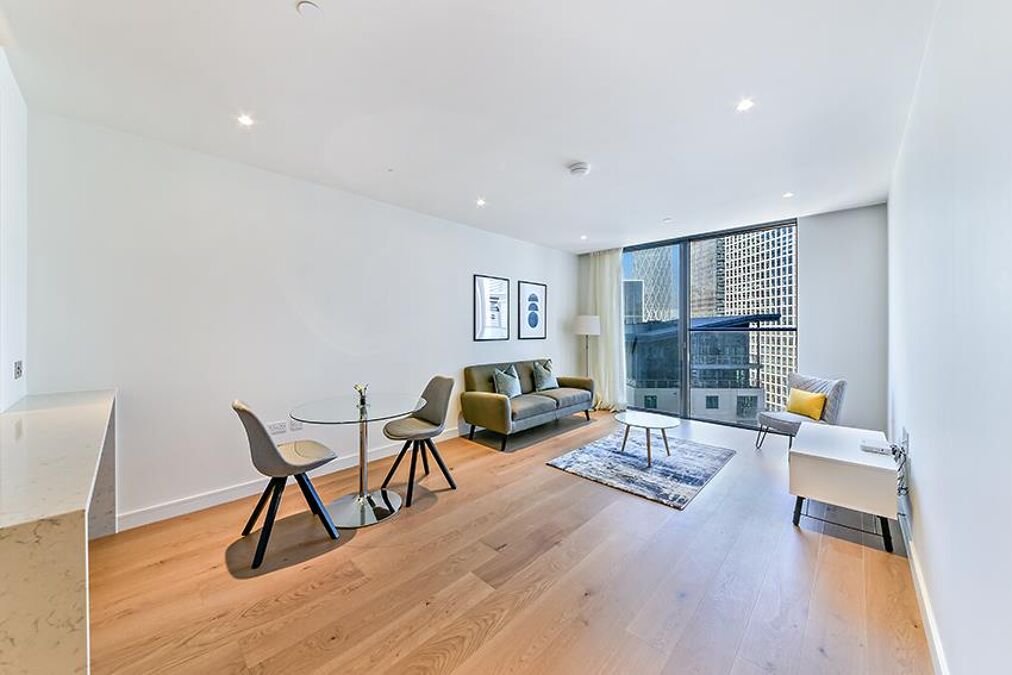 Image of Hampton Tower, (South Quay Plaza) , London, E14