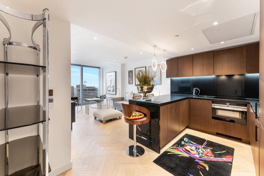 Image of Landmark Pinnacle, Marsh Wall, London, E14