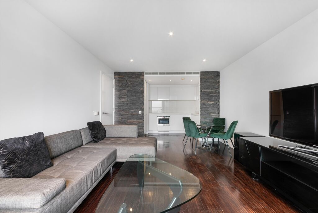 Image of Pan Peninsula Square, London, E14