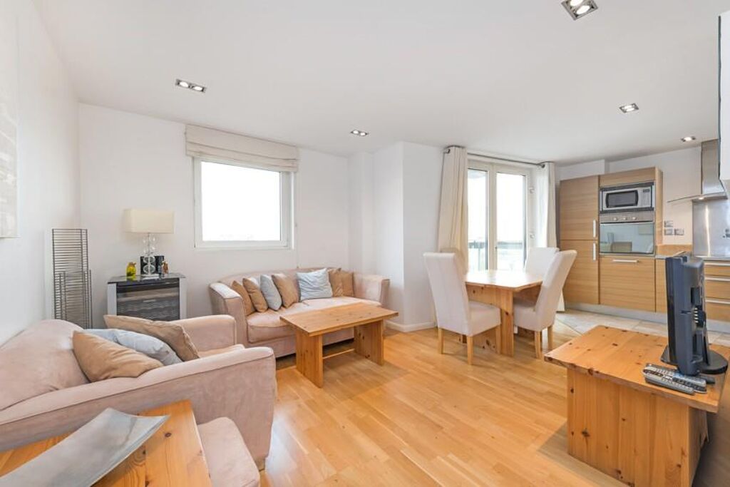 Image of City Tower, Limeharbour, Nr Canary Wharf, London, E14