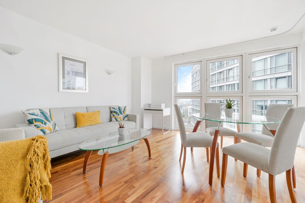 Image of New Providence Wharf, Fairmont Avenue, London E14.