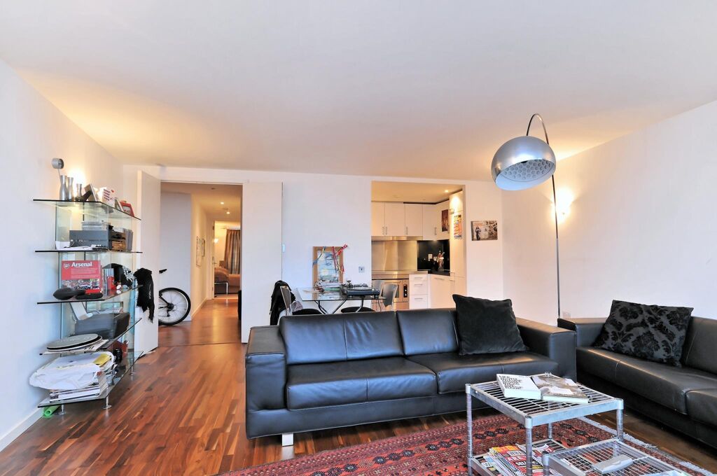 Image of New Providence Wharf, 1 Fairmont Avenue, Docklands, London, E14