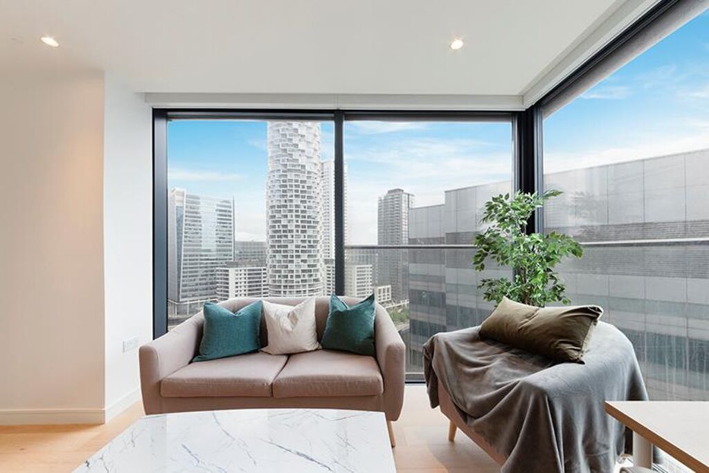 Image of Hampton Tower, (South Quay Plaza) , London, E14