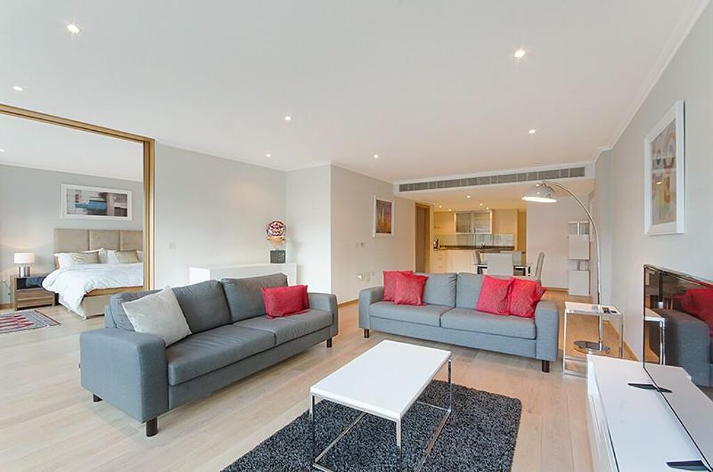 Image of No 1 West India Quay, Hertsmere Road, London, E14