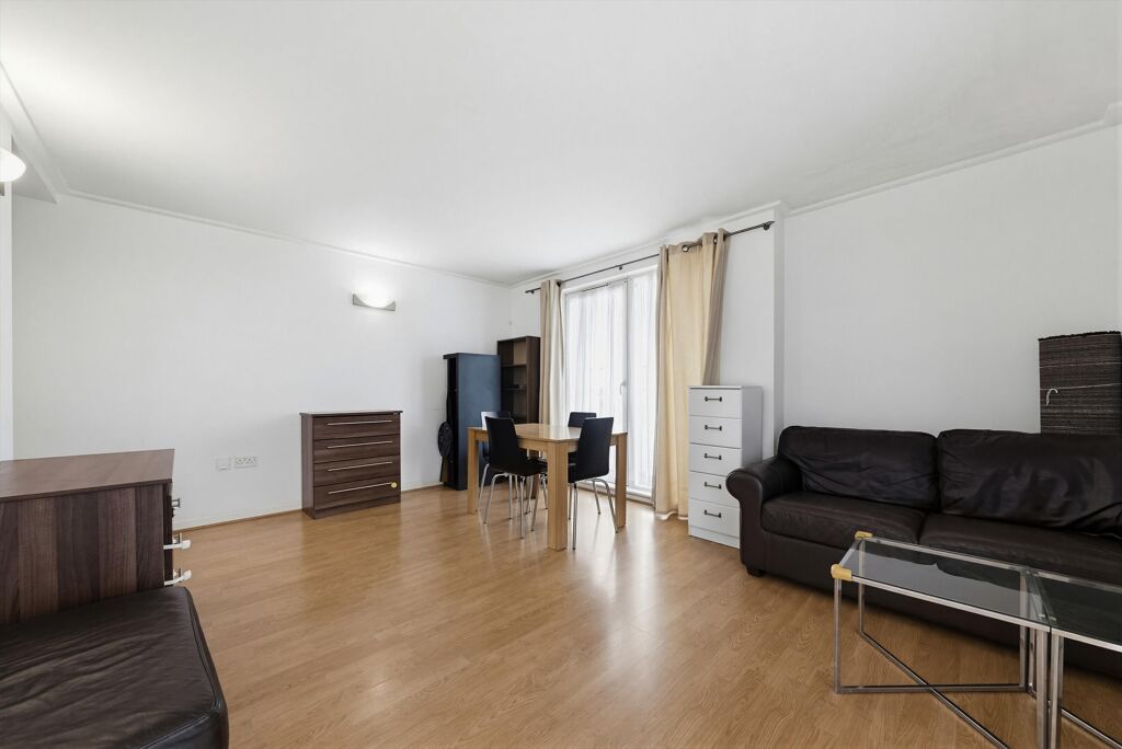 Image of Seacon Tower, Hutchings Street, London, E14.