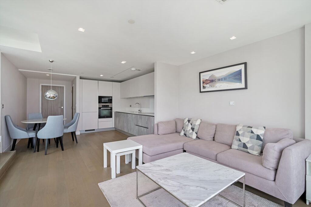 Image of Pan Peninsula Square, London, E14.