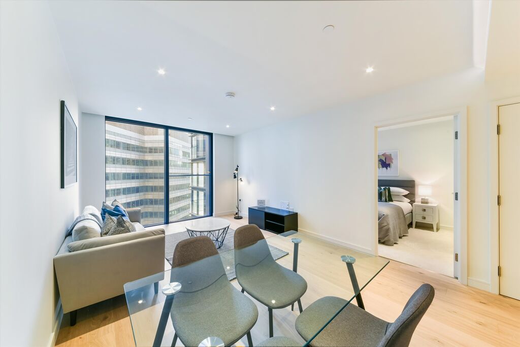 Image of Hampton Tower, (South Quay Plaza) , London, E14