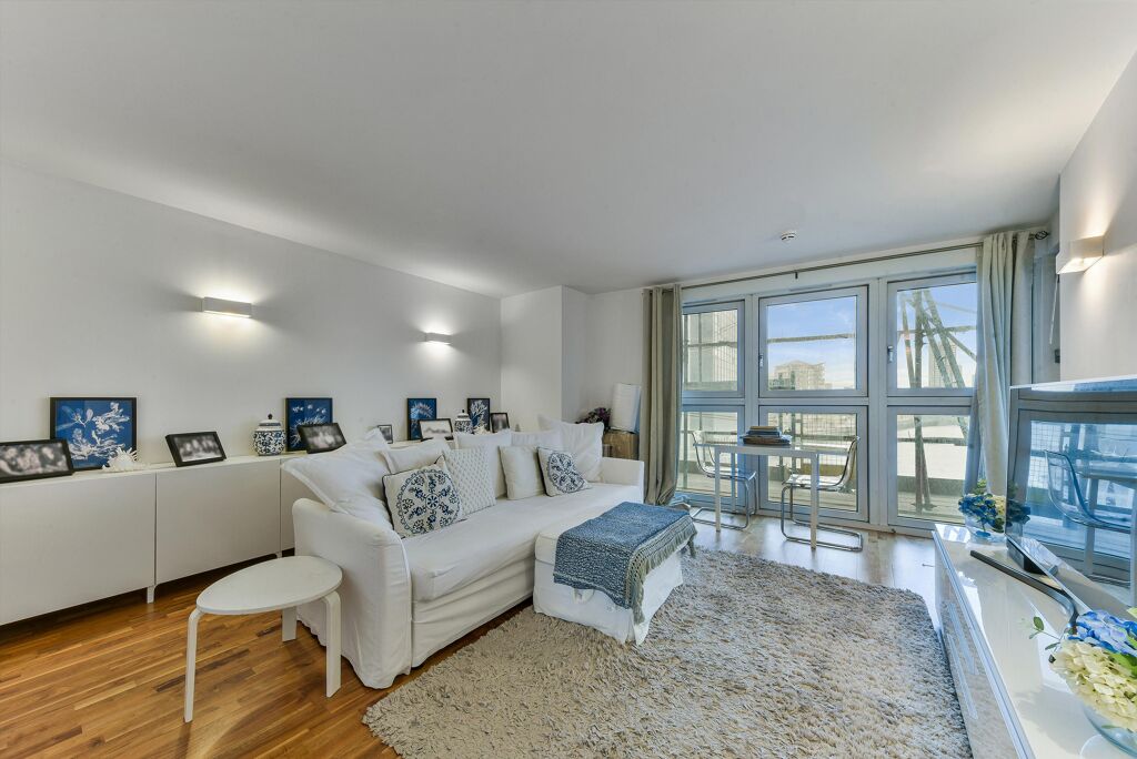 Image of New Providence Wharf, Fairmont Avenue, London, E14.
