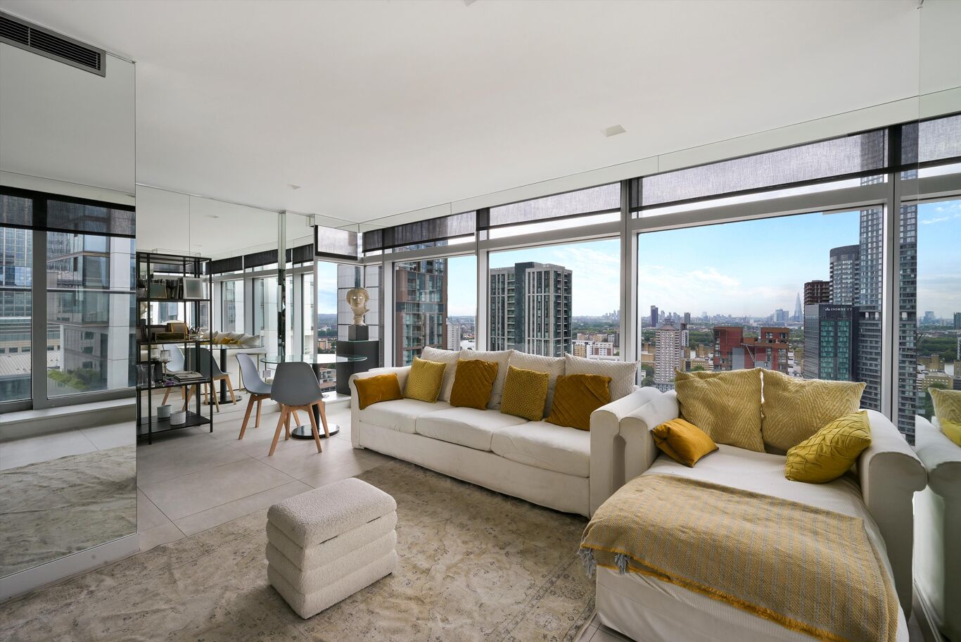 Image of Pan Peninsula Square, London E14
