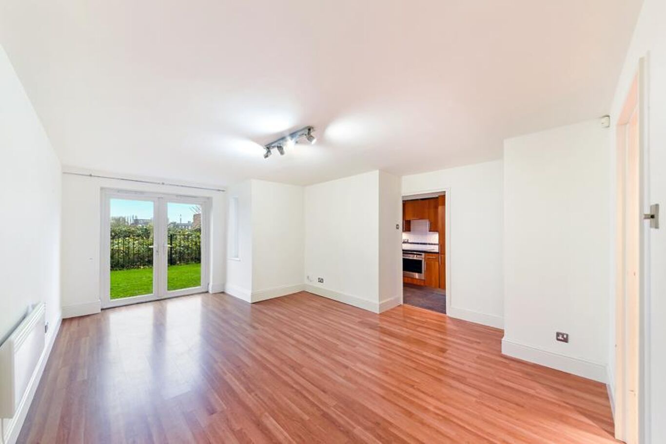 Image of Ferguson Close, Nr Canary Wharf, London, E14