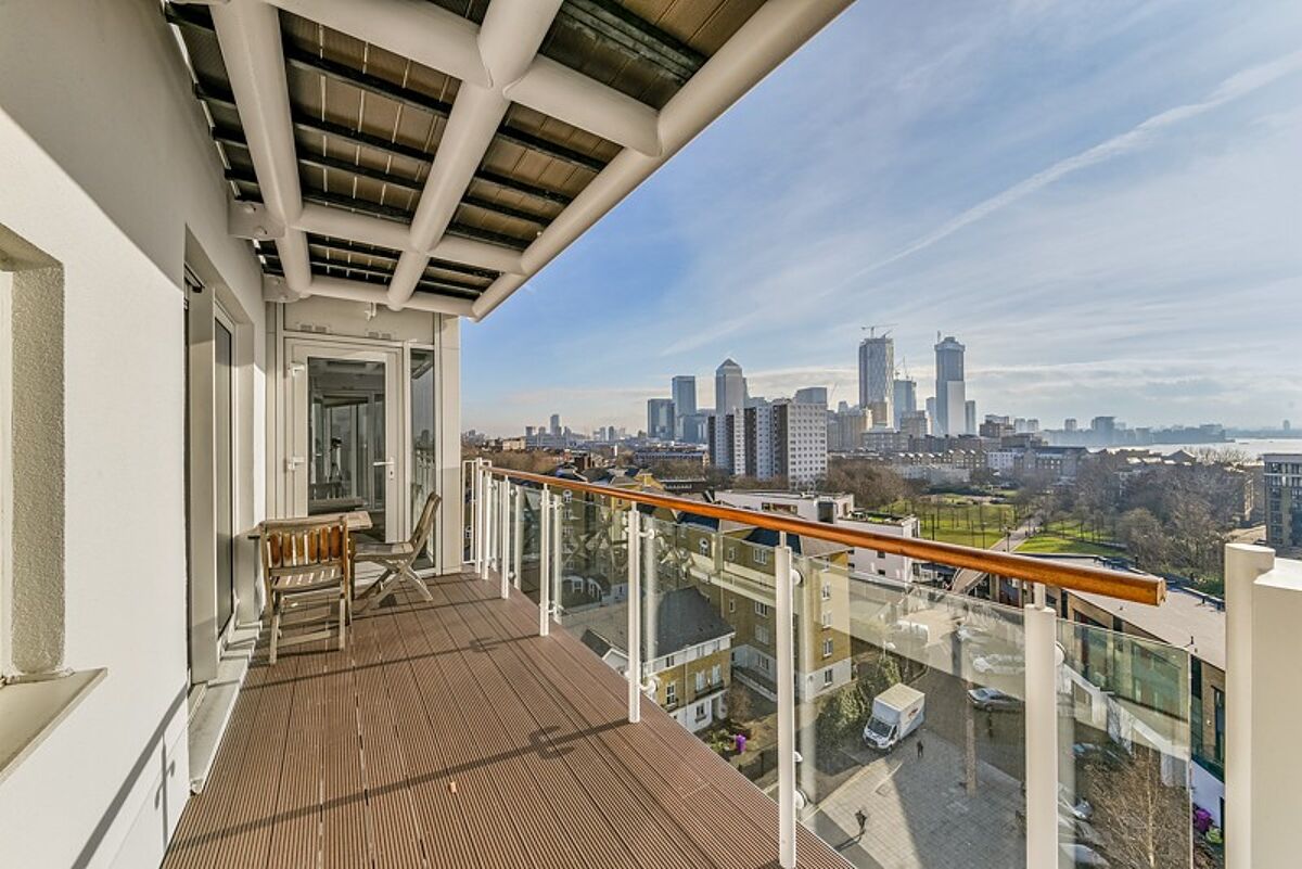 flat to rent in Basin Approach, Limehouse, London, E14 CWQ107525