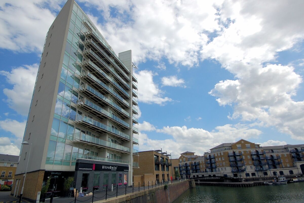 flat to rent in Basin Approach, Limehouse, London, E14 CWQ107525