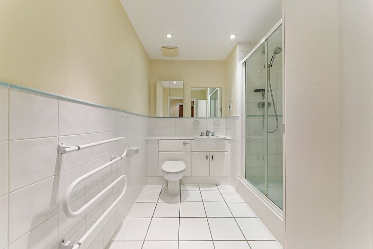 flat to rent in Basin Approach, Limehouse, London, E14 CWQ107525