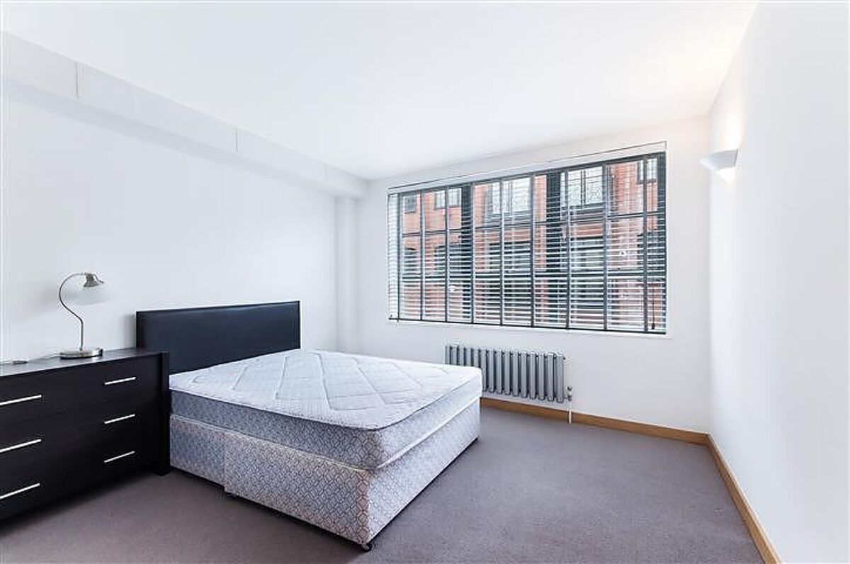 flat to rent in Phoenix Wharf, Narrow Street, Limehouse, London, E14